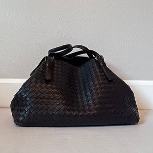 Bottega Veneta Nappa Intrecciato Medium Seamless Tote